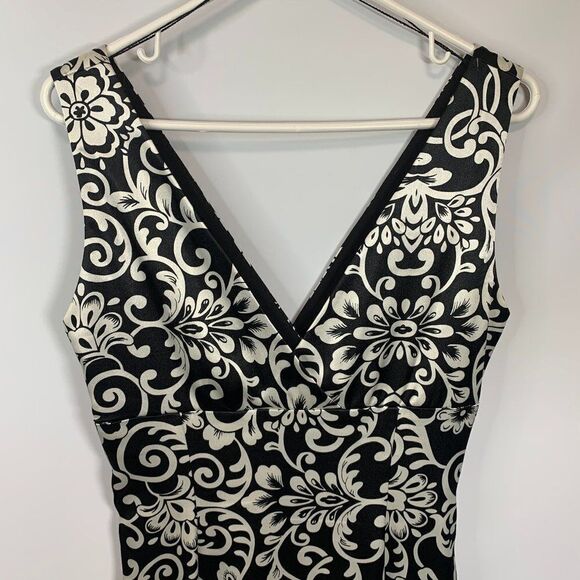 London Times Sleeveless V neck V Back Midi Dress - Picture 4 of 7